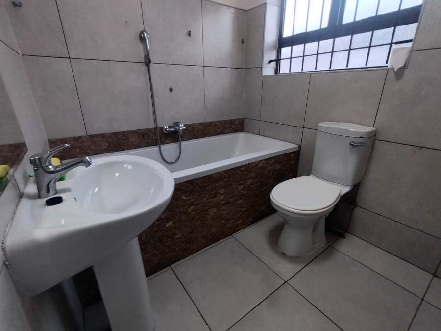 To Let 3 Bedroom Property for Rent in Drostdy Park Western Cape